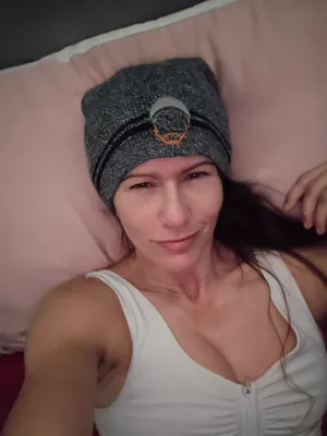 Fan wearing the beanie on the Wall of Gurusalem
